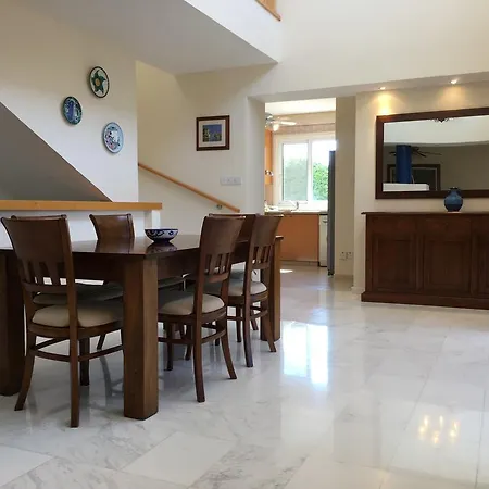 וילה Hilltop Odysseus 44 *