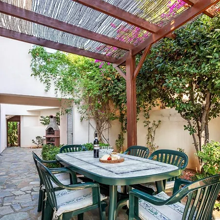 Hilltop Odysseus 44 Villa
